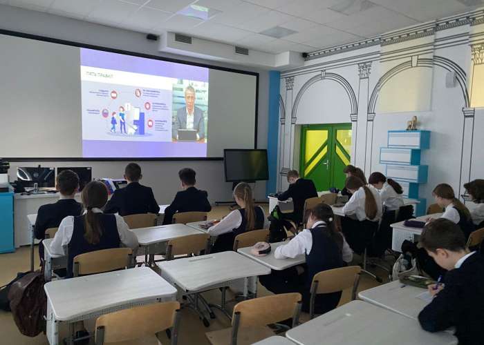 Мастер-класс Михаила Мамуты для школьников «Как не потеряться в мире финансов»